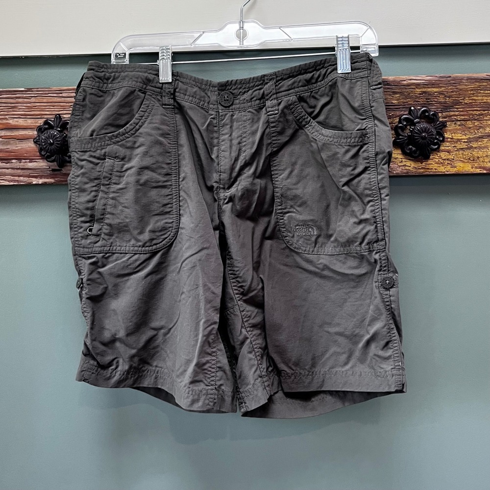 The North Face Hiking Shorts Size 8 Olive Green Nylon Cargo Outdoor Trail